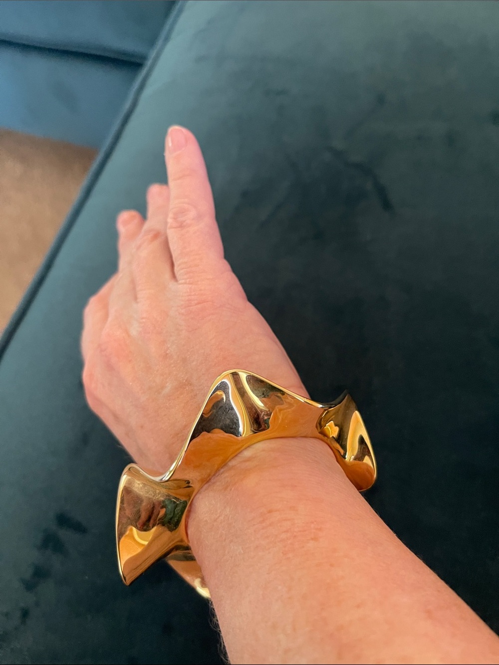 Arme De L’Amour Ruffle Bracelet | Gold Statement Cuff